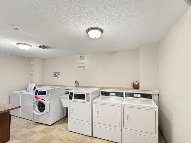 122 Demont Avenue E 358, Little Canada, MN 55117