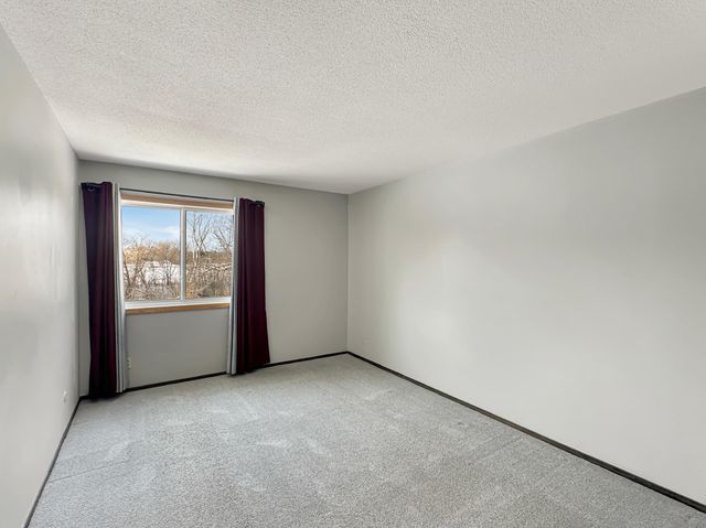 122 Demont Avenue E 358, Little Canada, MN 55117