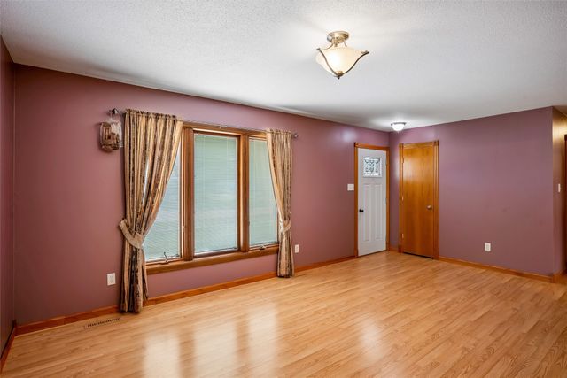 1412 3rd Avenue SE, Altoona, IA 50009