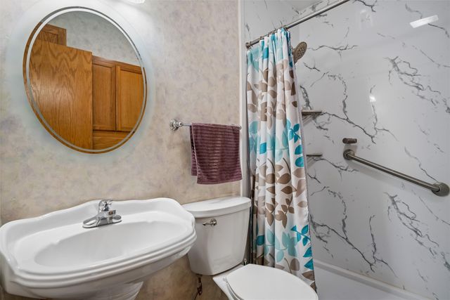 1412 3rd Avenue SE, Altoona, IA 50009