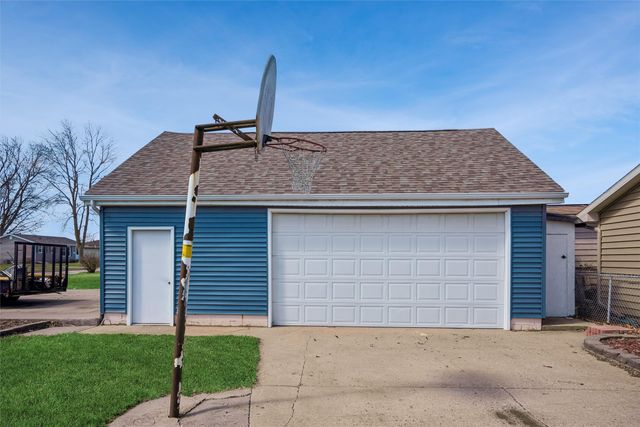 1412 3rd Avenue SE, Altoona, IA 50009