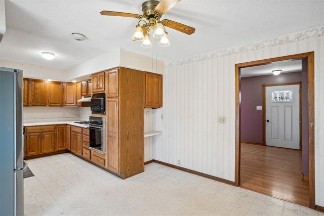 1412 3rd Avenue SE, Altoona, IA 50009