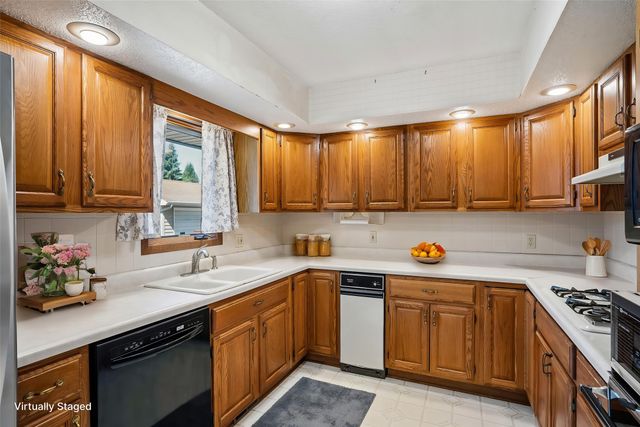 1412 3rd Avenue SE, Altoona, IA 50009