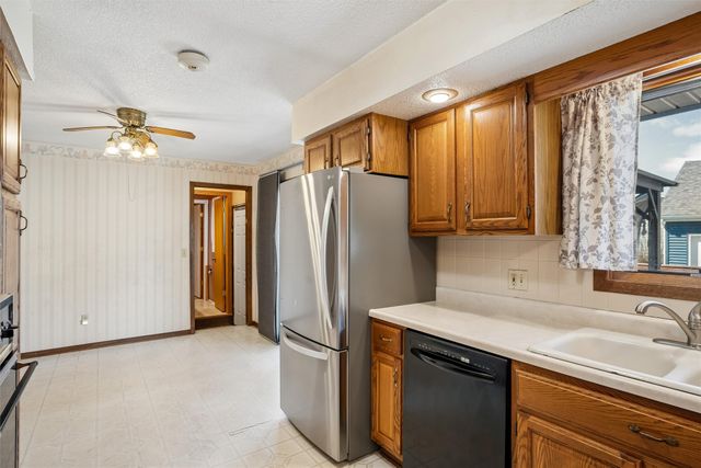 1412 3rd Avenue SE, Altoona, IA 50009