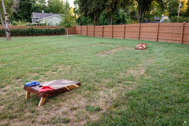 3031 Sunnyside Drive, Manhattan, KS 66502