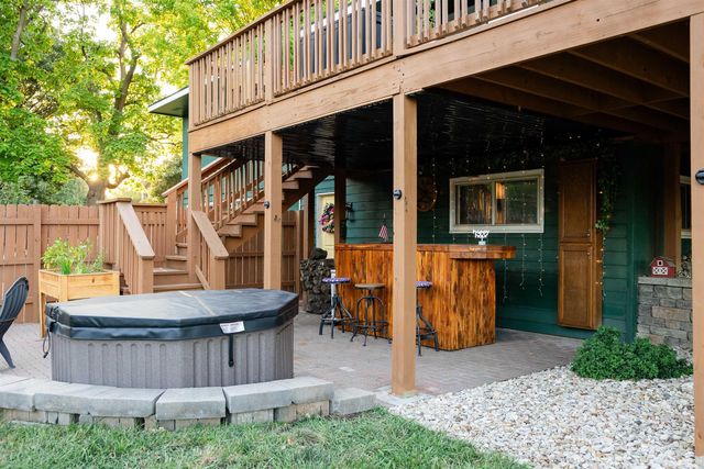 3031 Sunnyside Drive, Manhattan, KS 66502