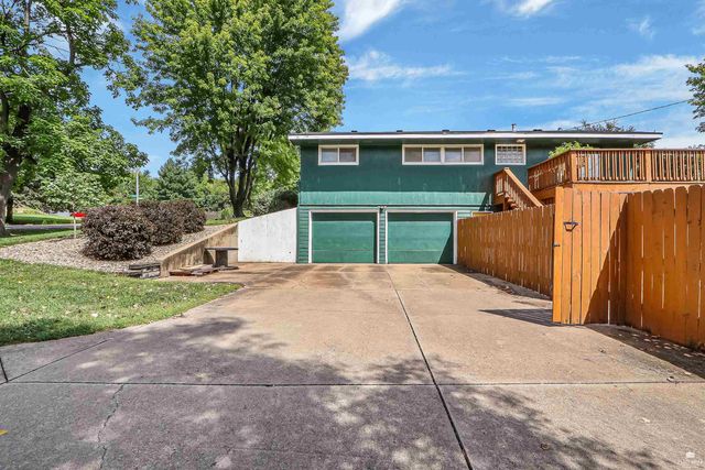 3031 Sunnyside Drive, Manhattan, KS 66502