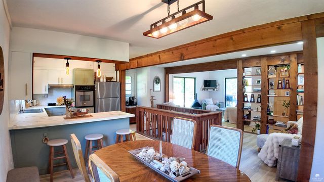 3031 Sunnyside Drive, Manhattan, KS 66502