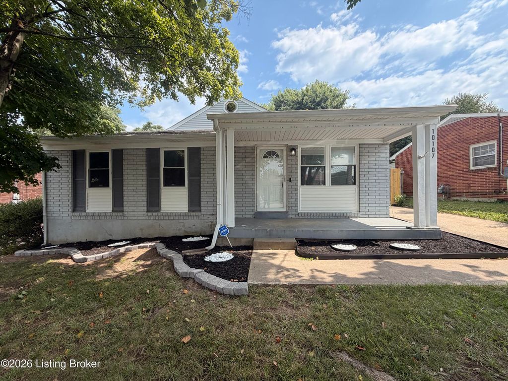 10107 McNeely Lake Dr, Louisville, KY 40229