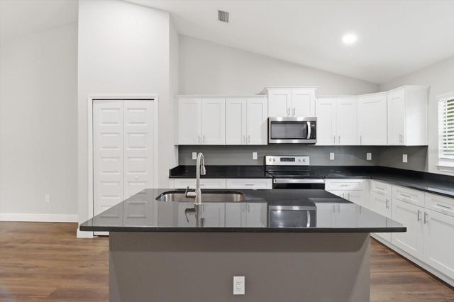 9144 N PEACHTREE WAY, Citrus Springs, FL 34434