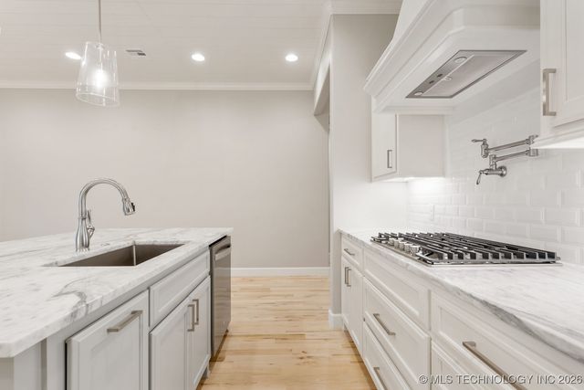 2704 W Twin Oaks Street, Broken Arrow, OK 74012