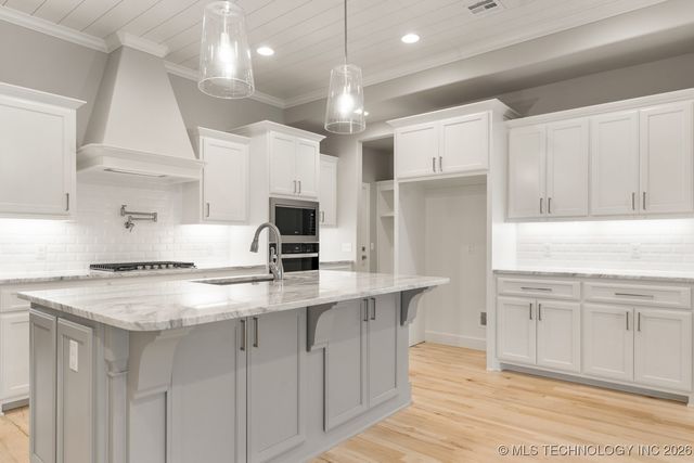 2704 W Twin Oaks Street, Broken Arrow, OK 74012