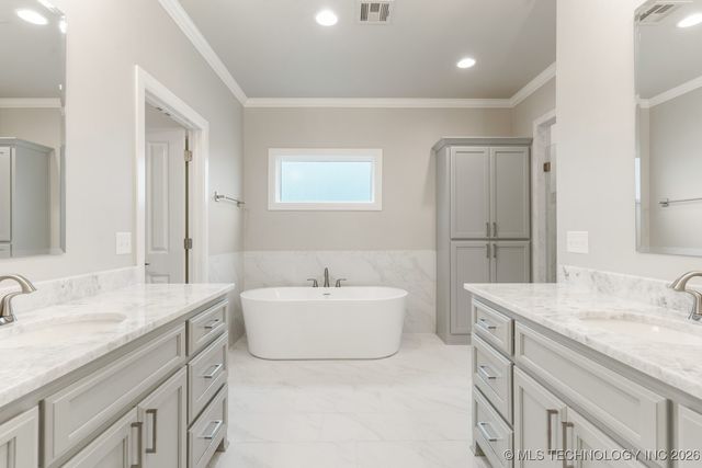 2704 W Twin Oaks Street, Broken Arrow, OK 74012