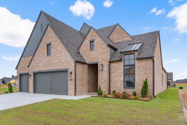 2704 W Twin Oaks Street, Broken Arrow, OK 74012