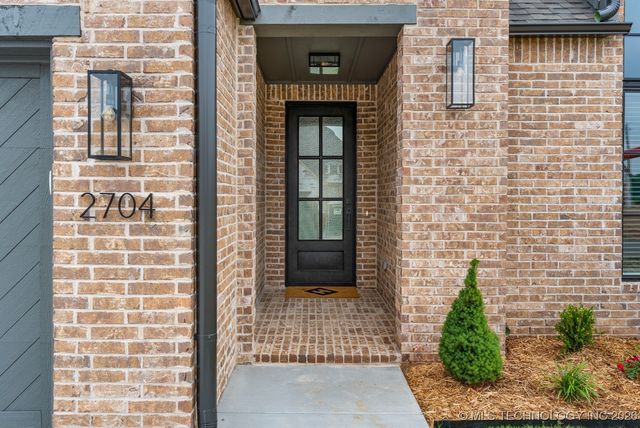 2704 W Twin Oaks Street, Broken Arrow, OK 74012