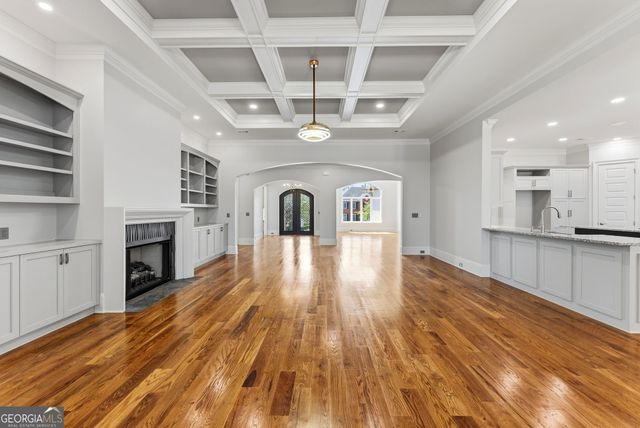 607 W Lake Circle, Augusta, GA 30907