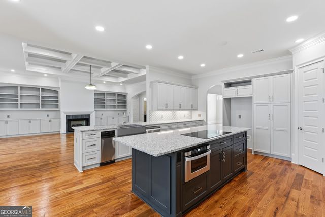 607 W Lake Circle, Augusta, GA 30907