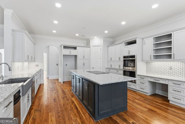 607 W Lake Circle, Augusta, GA 30907