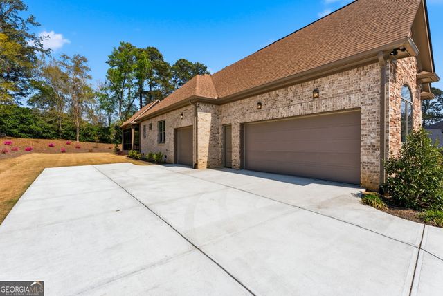 607 W Lake Circle, Augusta, GA 30907