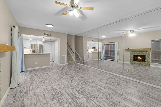 1829 Augusta Drive 28, Houston, TX 77057