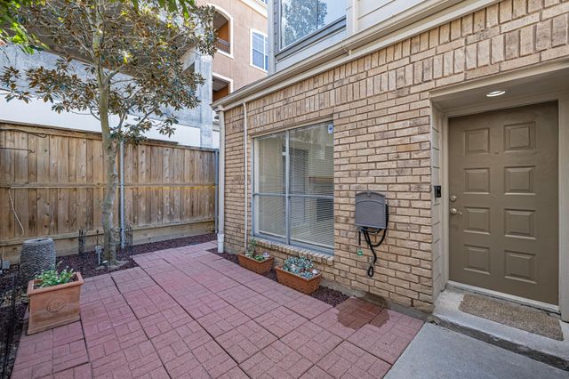 1829 Augusta Drive 28, Houston, TX 77057