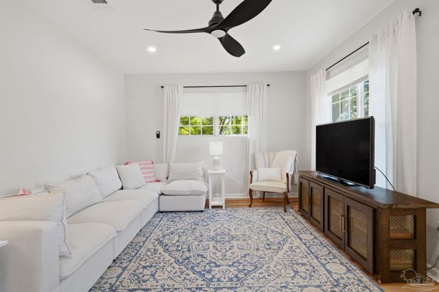 408 N W St, Pensacola, FL 32505