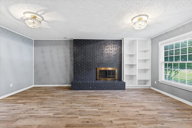 981 Chateau Valee Circle, Bedford, TX 76022