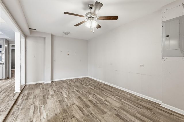 981 Chateau Valee Circle, Bedford, TX 76022