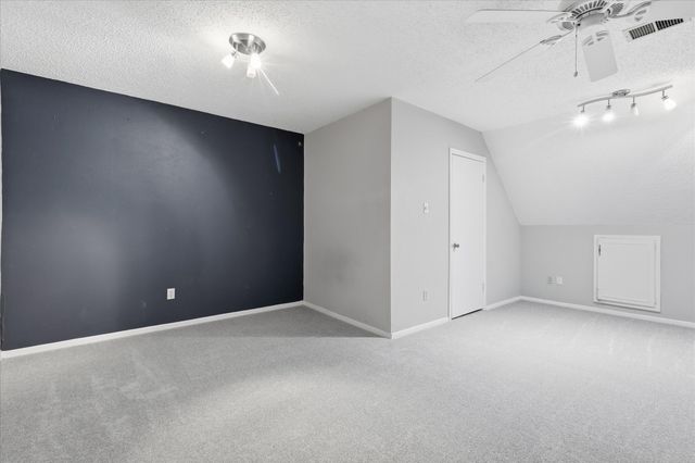 981 Chateau Valee Circle, Bedford, TX 76022