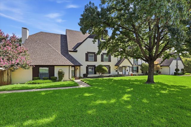 981 Chateau Valee Circle, Bedford, TX 76022