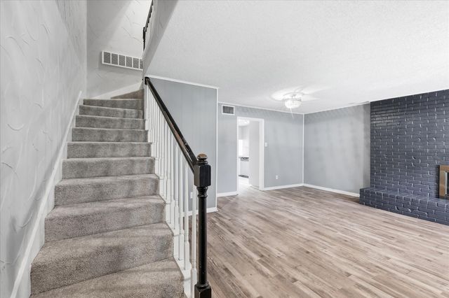 981 Chateau Valee Circle, Bedford, TX 76022
