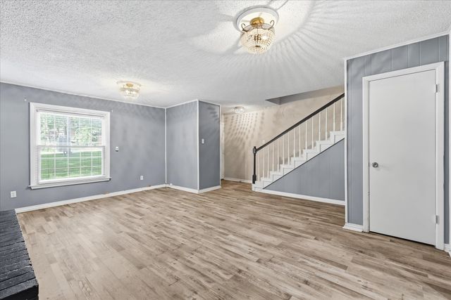 981 Chateau Valee Circle, Bedford, TX 76022