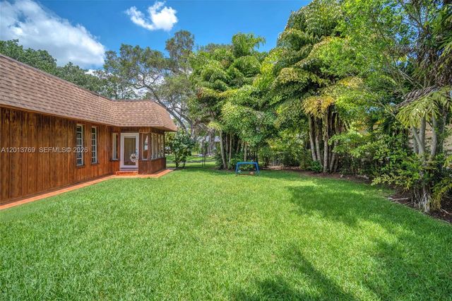 470 NE 113th St 1, Miami, FL 33161