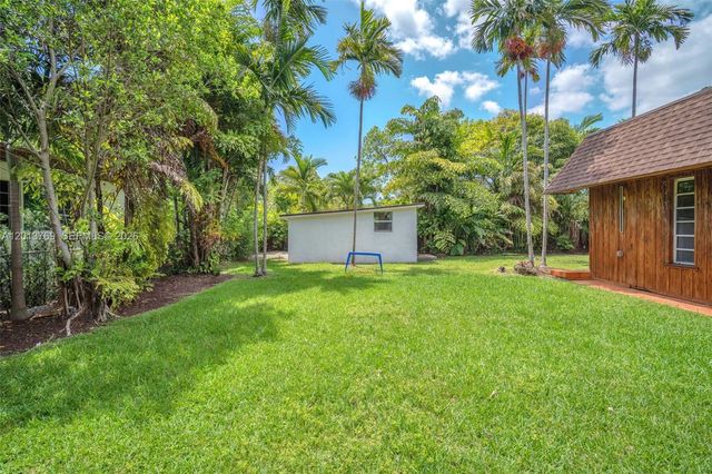 470 NE 113th St 1, Miami, FL 33161