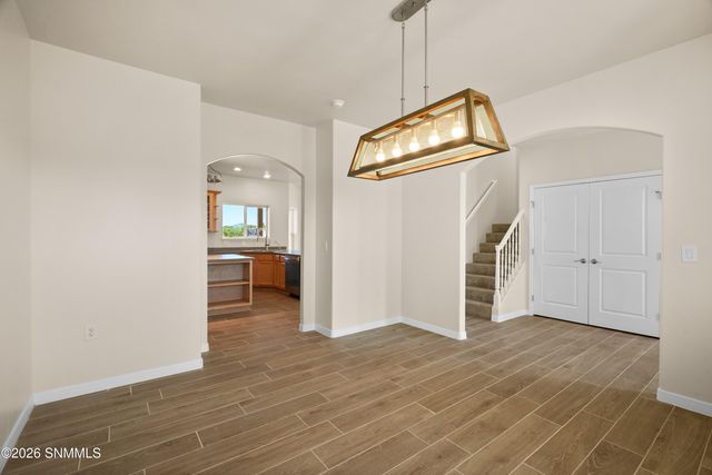 200 Sunshine Valley Court, Las Cruces, NM 88007