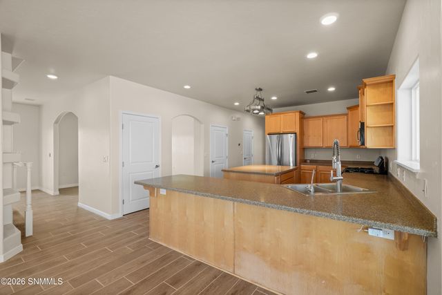 200 Sunshine Valley Court, Las Cruces, NM 88007