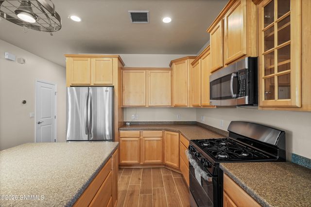 200 Sunshine Valley Court, Las Cruces, NM 88007