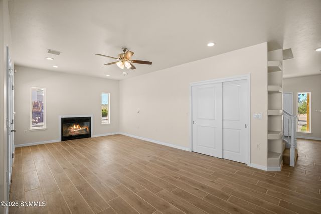 200 Sunshine Valley Court, Las Cruces, NM 88007