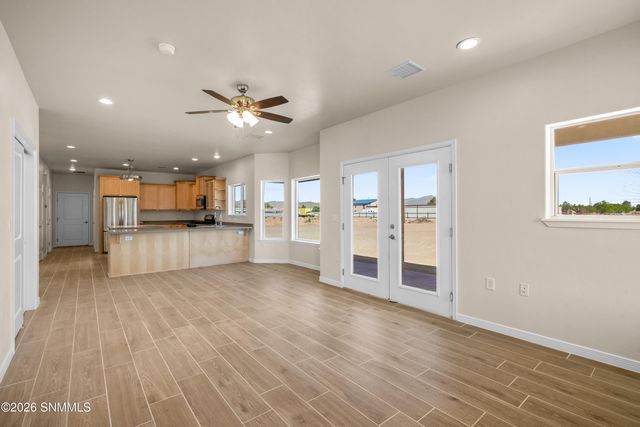 200 Sunshine Valley Court, Las Cruces, NM 88007