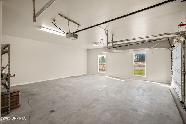 200 Sunshine Valley Court, Las Cruces, NM 88007