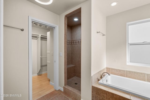 200 Sunshine Valley Court, Las Cruces, NM 88007
