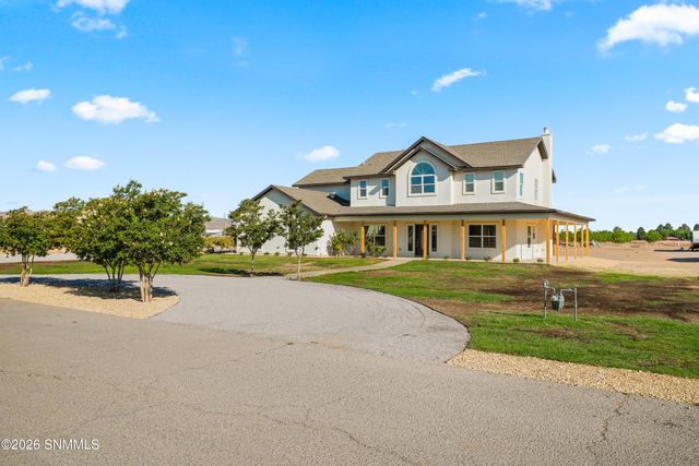 200 Sunshine Valley Court, Las Cruces, NM 88007