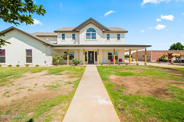 200 Sunshine Valley Court, Las Cruces, NM 88007