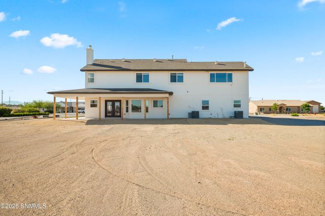 200 Sunshine Valley Court, Las Cruces, NM 88007