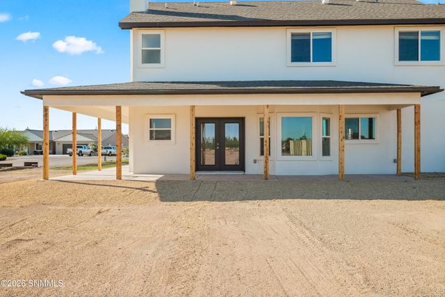 200 Sunshine Valley Court, Las Cruces, NM 88007