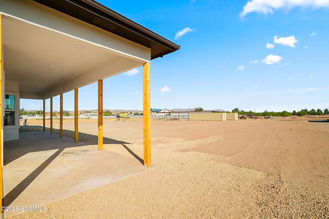 200 Sunshine Valley Court, Las Cruces, NM 88007