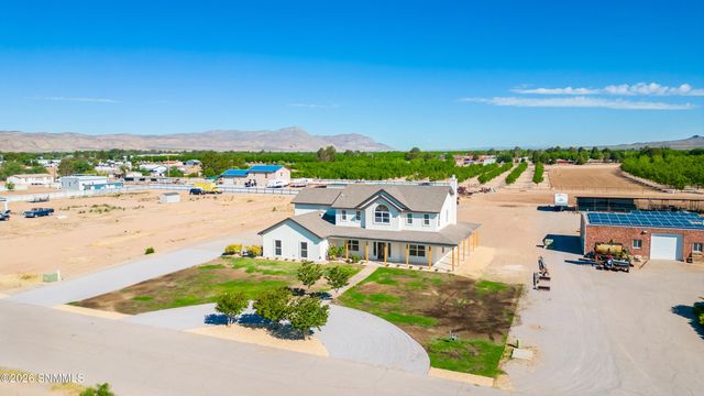 200 Sunshine Valley Court, Las Cruces, NM 88007