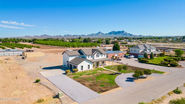 200 Sunshine Valley Court, Las Cruces, NM 88007