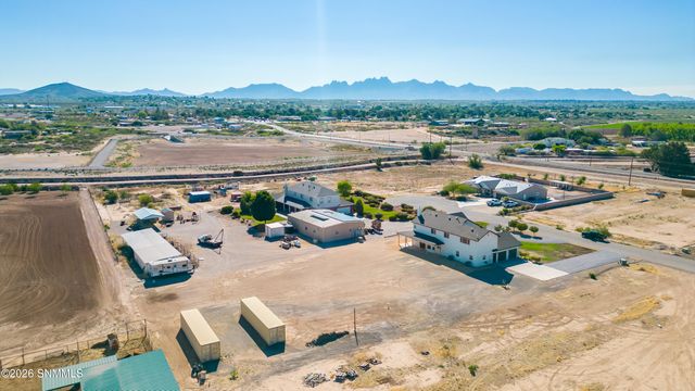 200 Sunshine Valley Court, Las Cruces, NM 88007