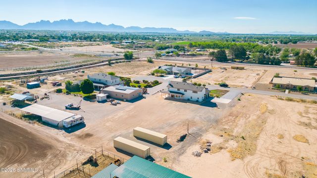 200 Sunshine Valley Court, Las Cruces, NM 88007